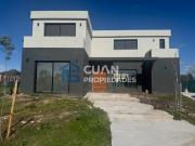 Casa Alquiler a estrenar 4 ambientes, 210m2, Santa...