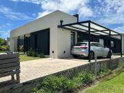 Casa Alquiler a estrenar 4 ambientes, 3 cocheras, 650m2,...