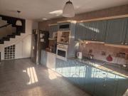 CASA ALTO ALBERDI 4 DORM CON PILETA