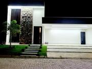 Casa alto padrão · 3 Suítes · Condomínio Fechado ·...