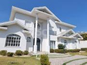 Casa alto padrão à venda com cinco quartos, três suítes...