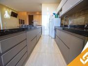 Casa alto padrão com 4 suítes, piscina c/prainha e bar...