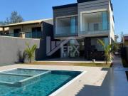 CASA ALTO PADRÃO COM PISCINA A VENDA EM ITANHAÉM