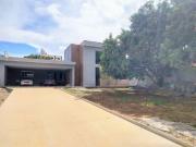 Casa Alto Padrão de 340 m² com 03 quartos na chácara