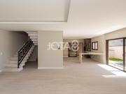 Casa Alto Padrão Em Condomínio Fechado Com Piscina