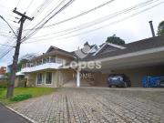 Casa Alto Padrão no condomínio Beverly Hills no Seminário