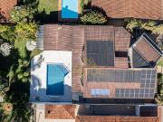 CASA ALTO PADRÃO / VISTA PARA O LAGO / 5 QUARTOS / LAZER...