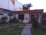 CASA AMERICANA EXCELENTE UBICACIÓN 4 AMBIENTES