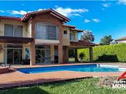 Casa amoblada con piscina en Cerritos, Pereira Casa amoblada con piscina en Cerritos, Pereira