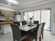 Casa amoblada de alquiler en Urbanización Santa Cecilia,...