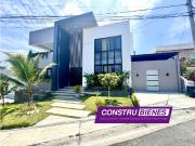 Casa amoblada en Alquiler – Urbanización Altos de Manta...