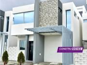 Casa Amoblada en Alquiler – Urbanización Terrazas Santa...