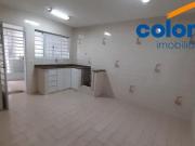 CASA AMPLA COM 2 QUARTOS, 4 VAGAS E CHURRASQUEIRA