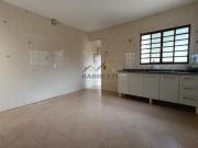 Casa ampla com 3 dorms, quintal e pomar Condomínio Santa...