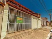 Casa Ampla com 3 Moradias e Garagem para 5 Carros à...