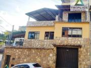 Casa ampla com 7 quartos, 3 suítes, dividida em 3...