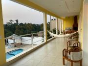 Casa ampla com piscina no condomínio Residencial Parque...