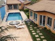 Casa ampla com quintal de 3 dormitórios no Portal da...