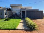 Casa ampla e aconchegante á venda no bairro Monte Carlo