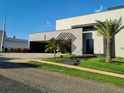 Casa Ampla, impecável construção muito bem alicerçada e...
