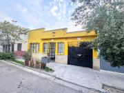 Casa Amplia 3 Dorm 1 Baño + Estac En Metro Hospitales