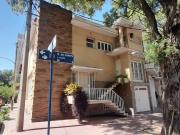 casa amplia 3 plantas en venta ciudad Mendoza