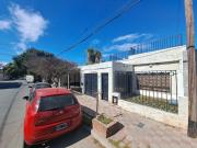 CASA AMPLIA CON PATIO Y TERRAZA 2a3 DORMITORIOS BARRIO...