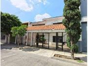 Casa amplia de 7 recámaras en Colonia Echeverría,...