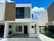 Casa Amplia En Aguascalientes, Av. San Antonio 304,...
