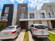 Casa amplia en Lomas de Angelópolis Jardín grande y Roof...