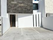 Casa amplia en Pozos con Roof top, EXCELENTE OPCIÓN DE...