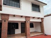 CASA AMPLIA EN RENTA EN PRIVADA