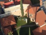 Casa amplia en la Ciudad en contacto con la Naturaleza