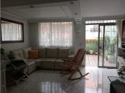 CASA AMPLIA EN VENTA EN BARRIO SANTA FÉ, MEDELLN
