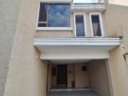 Casa amplia en venta en Colomos Providencia con...