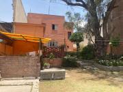 ¡CASA AMPLIA EN VENTA EN LA EXCLUSIVA AVENIDA EJÉRCITO,...