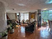 Casa amplia en venta en la Villaflora con uso de suelo...