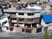 Casa amplia en venta en la Villaflora con uso de suelo...