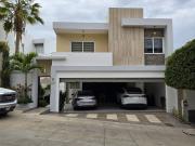 CASA AMPLIA EN VENTA EN ALTEZZA, CLN ¡Lista para habitar!