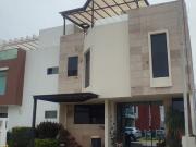 Casa Amplia en Venta, Excelente Ubicación – Ideal para...