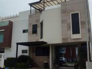 Casa Amplia en Venta, Excelente Ubicación – Ideal para...