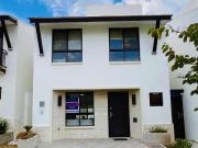 Casa Amplia Estancia, en Venta en El Refugio, Quer?taro