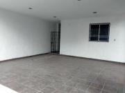 Casa amplia ubicada en el fracc real montejo, en venta