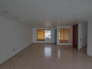Casa amplia y funcional en coto Privanza – Sur de...