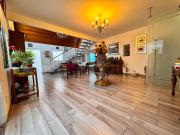 Casa amplia y luminosa en exclusiva zona de Jardines del...