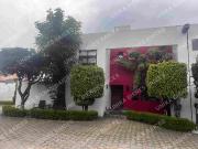 CASA AMPLIA Y MODERNA EN PRIVADA TRANQUILA CON SEGURIDAD...