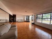 CASA AMPLIA Y VERSÁTIL EN BUGAMBILIAS, IDEAL PARA...