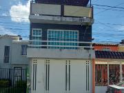 Casa Ampliada en Venta 3 pisos, Santo Domingo, libre de...