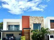 casa amuebalda en renta country club!