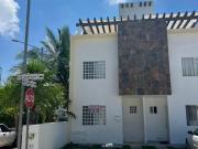 CASA AMUEBLADA 3 REC 4 BAÑOS AC ALBERCA SEGURIDAD EN...